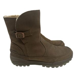 Merrell BootsWomen's  Brown BucklePolar Waterproof. Sized 8.5, but feets 9